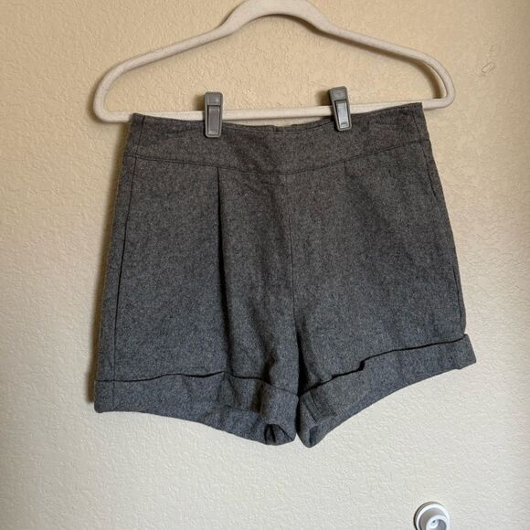 Alice + Olivia Pleated Wool Blend Cuffed Shorts 4 Gray Back Zip‎ High Rise - Picture 1 of 6